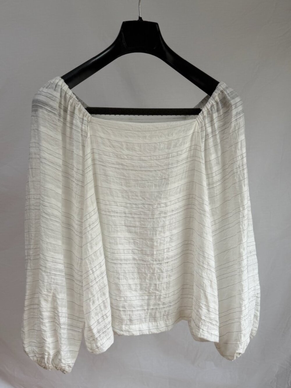ANN TAYLOR Ivory Puff Blouse with Black Horizontal Stripes Size MP Medium/Petite